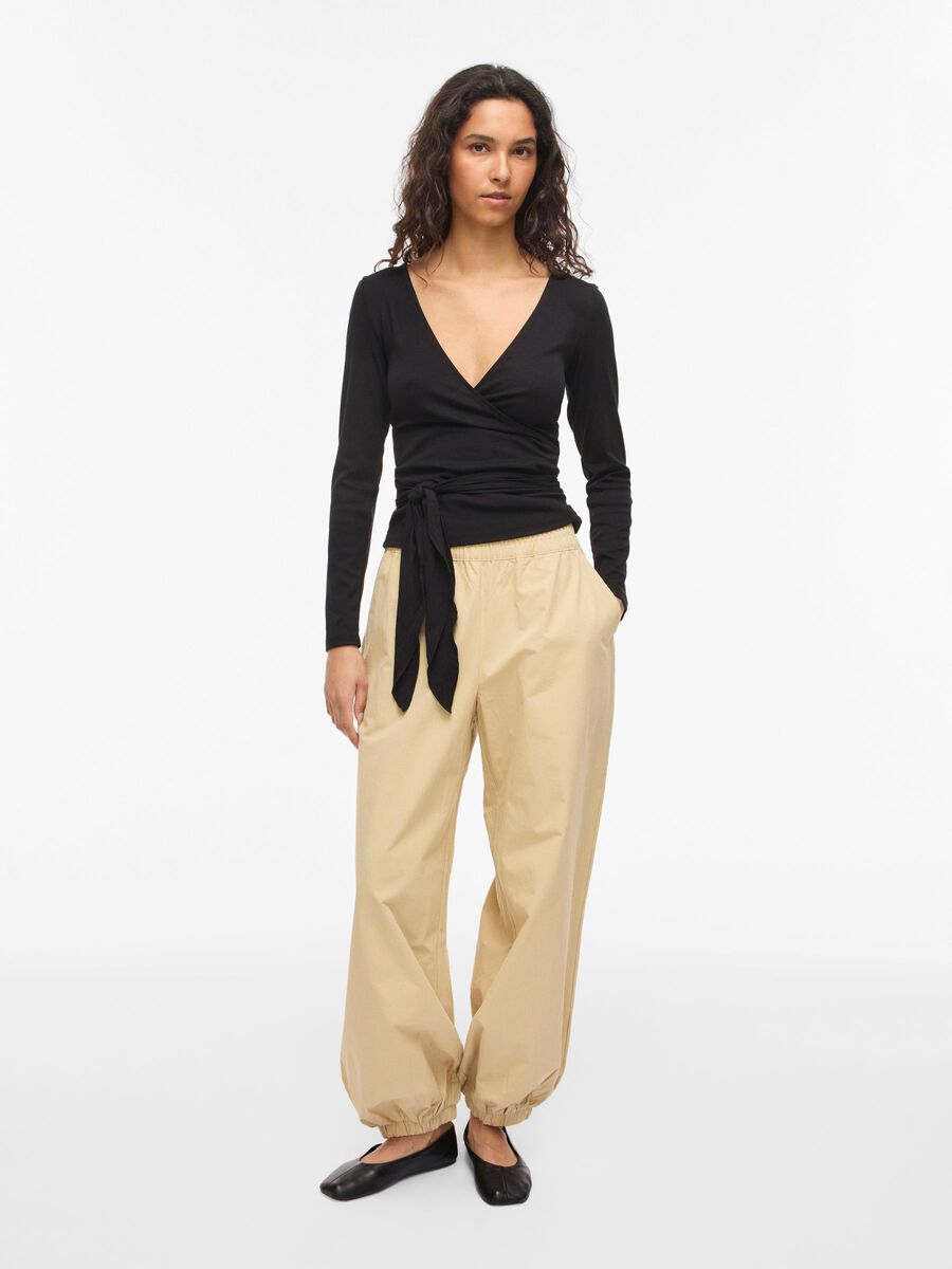 Carousel image - VIGINA LANGE MOUWEN WIKKELTOP, Black | 4