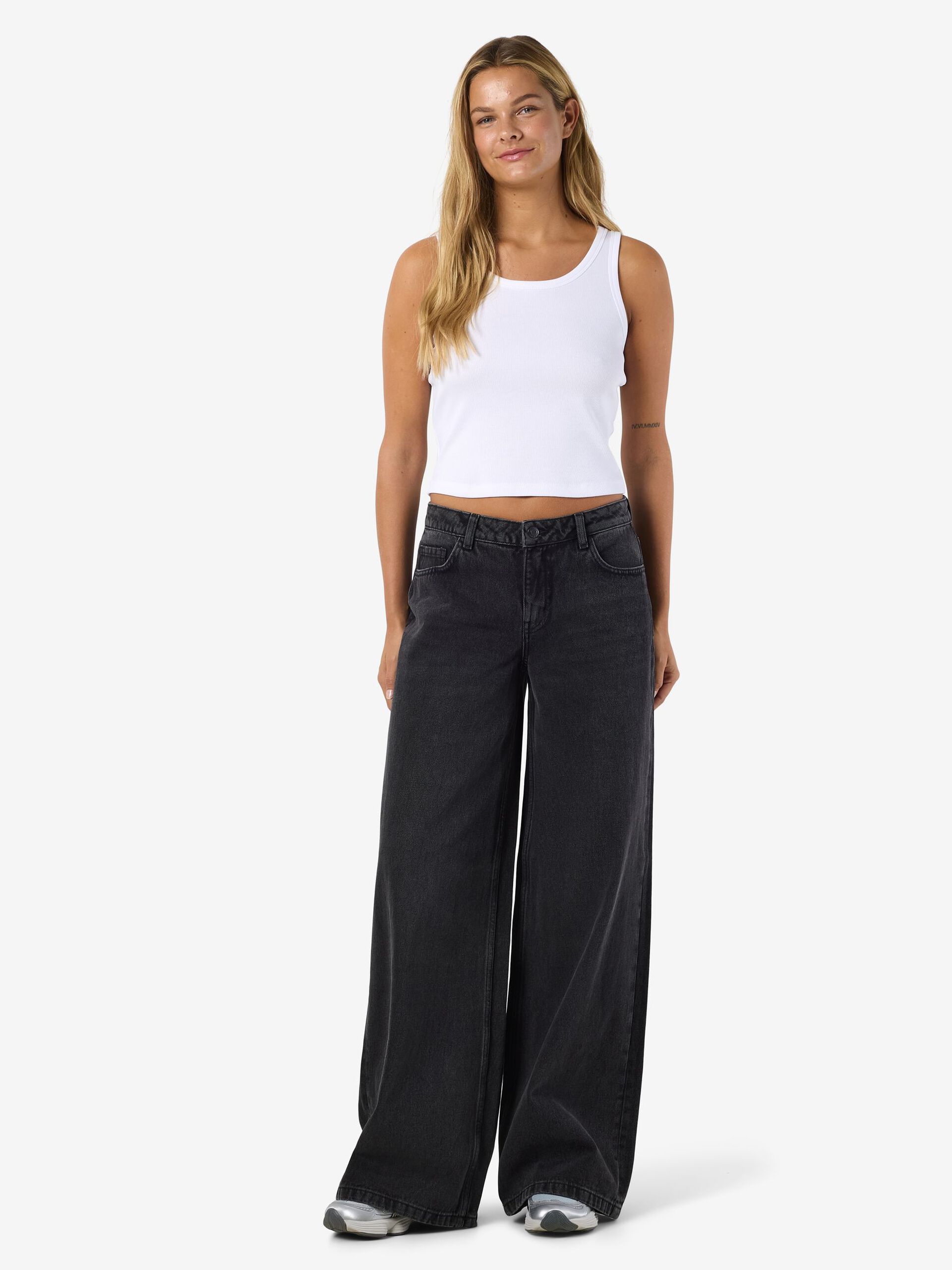 Carousel image - NMKETTIE WIDE FIT JEANS, Black Denim | 3