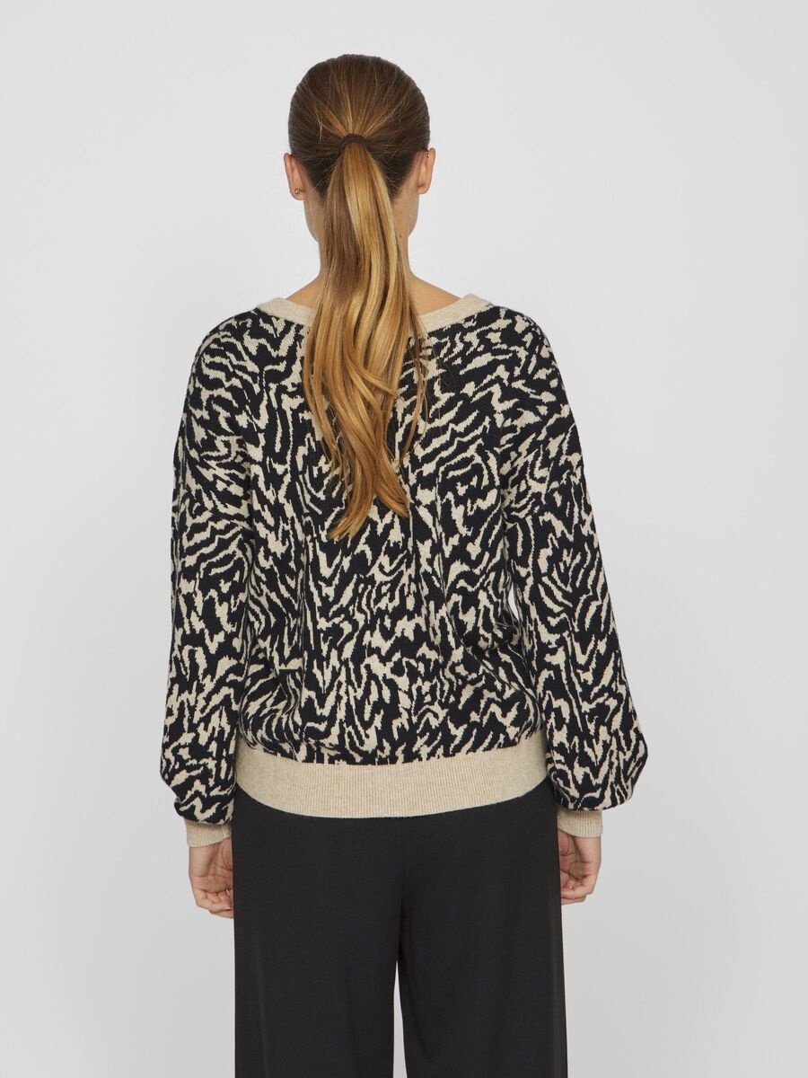 VILA EN JACQUARD À COL V JACQUARD PULL EN MAILLE, Black Beauty, highres - 14102608_BlackBeauty_1148567_004.jpg