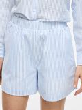 VILA VICORALINA STRIPED SHORTS, Snow White, highres - 14107217_SnowWhite_1186600_006.jpg