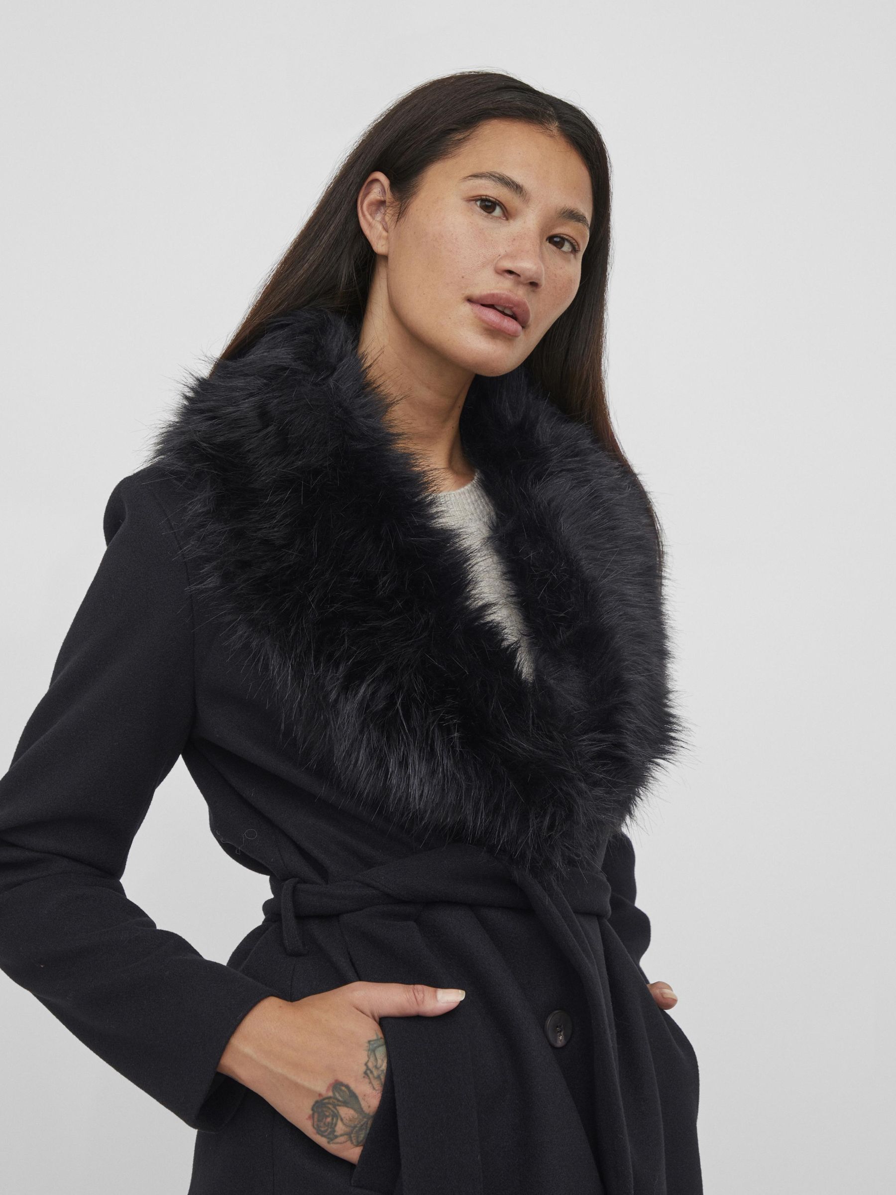 Black faux fur collar coat store