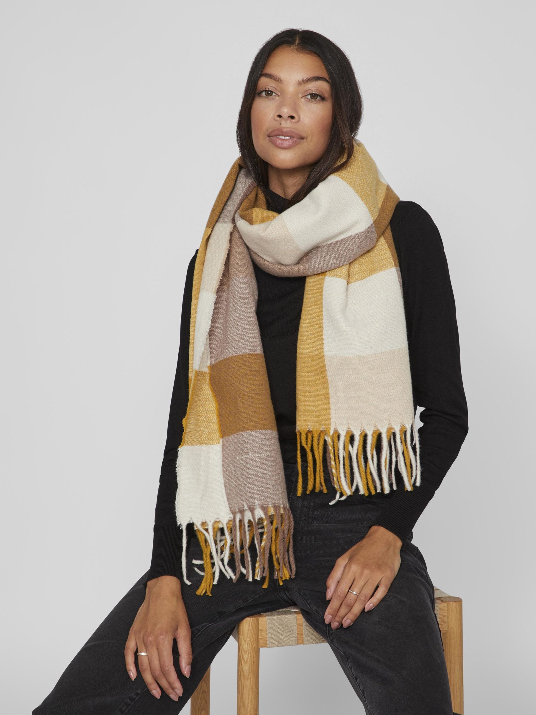 Burberry 50 cashmere hotsell 50 wool scarf rouge