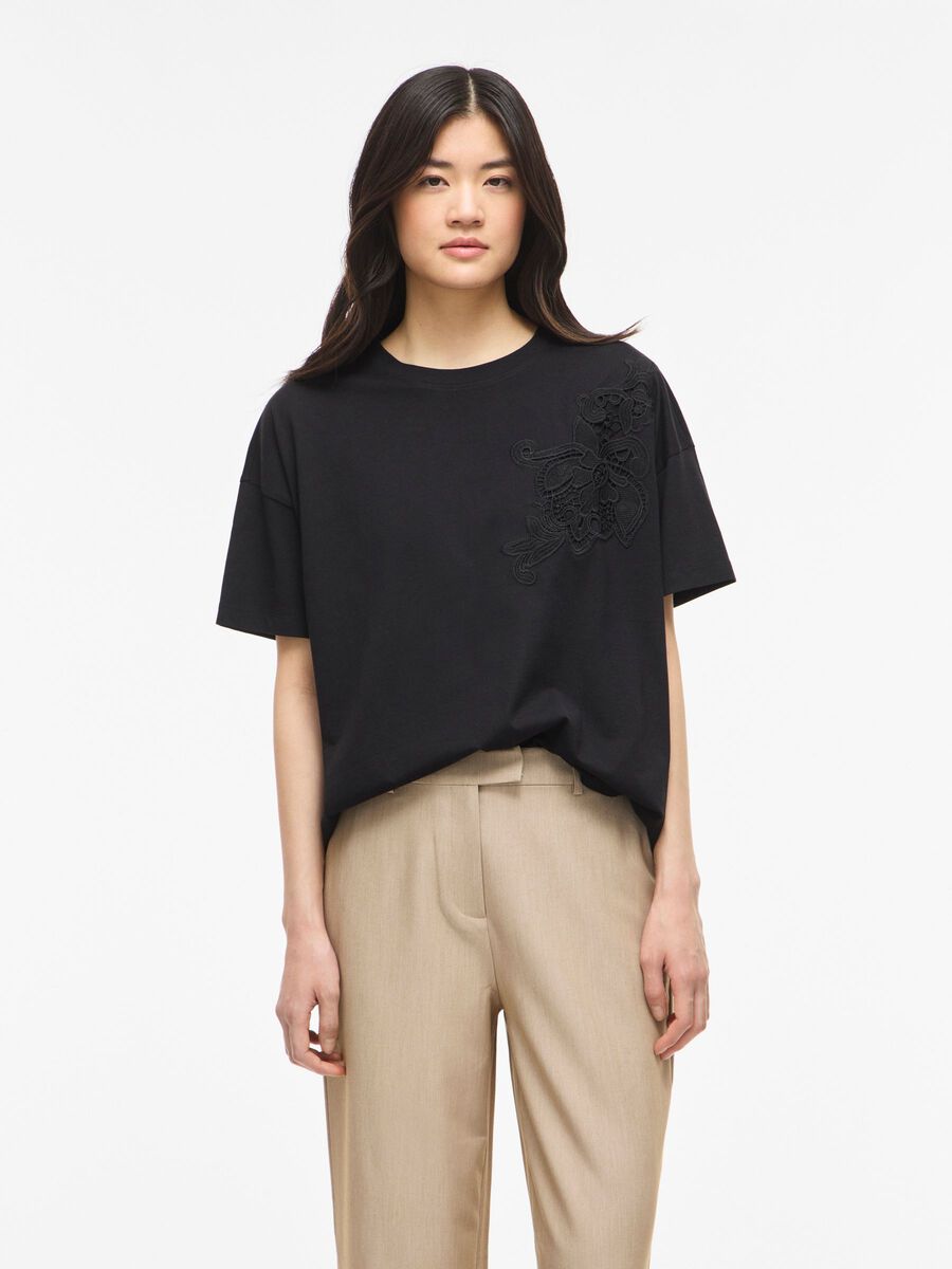 Product carousel image - VIVORA RONDE HALS OVERSIZED T-SHIRT, Black | 1