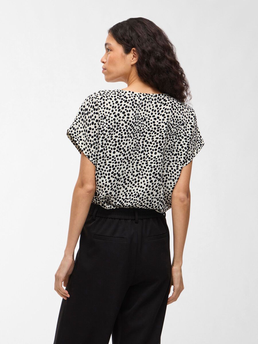 Carousel image - RUND HALSUDSK&AElig;RING TOP MED KORTE &AElig;RMER, Sandshell | 2