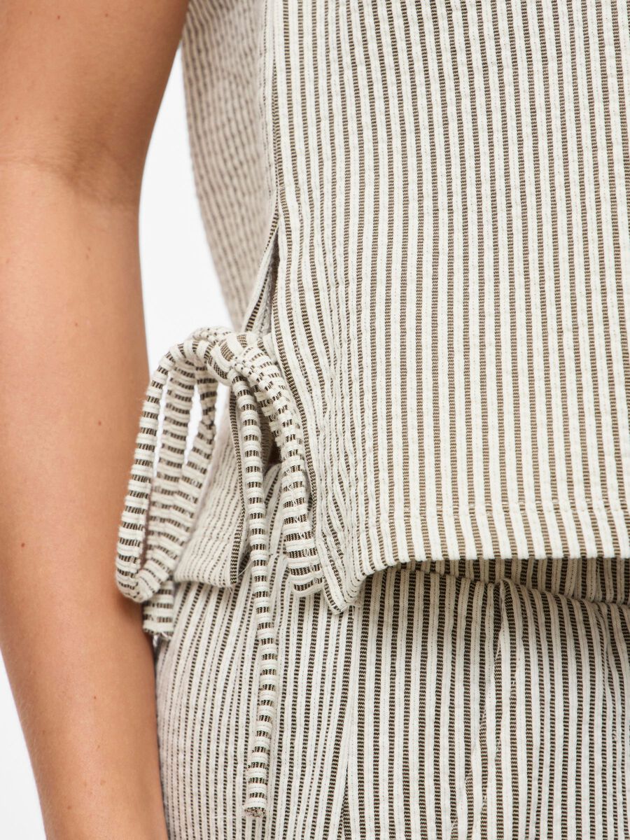 Carousel image - RONDE HALS MOUWLOZE TOP, Slate Black | 3