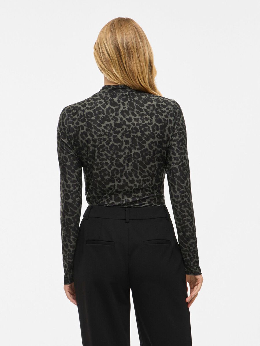Product carousel image - HOGE KRAAG TOP MET LANGE MOUWEN, Deep Depths | 2