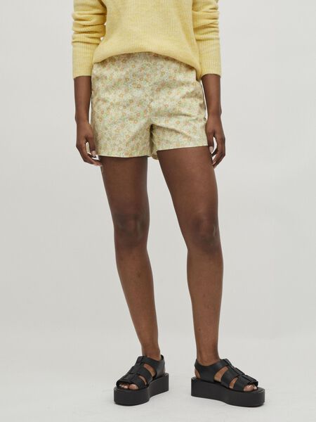 Vila FLORAL SHORTS, Cloud Dancer, highres - 14076019_CloudDancer_947430_003.jpg