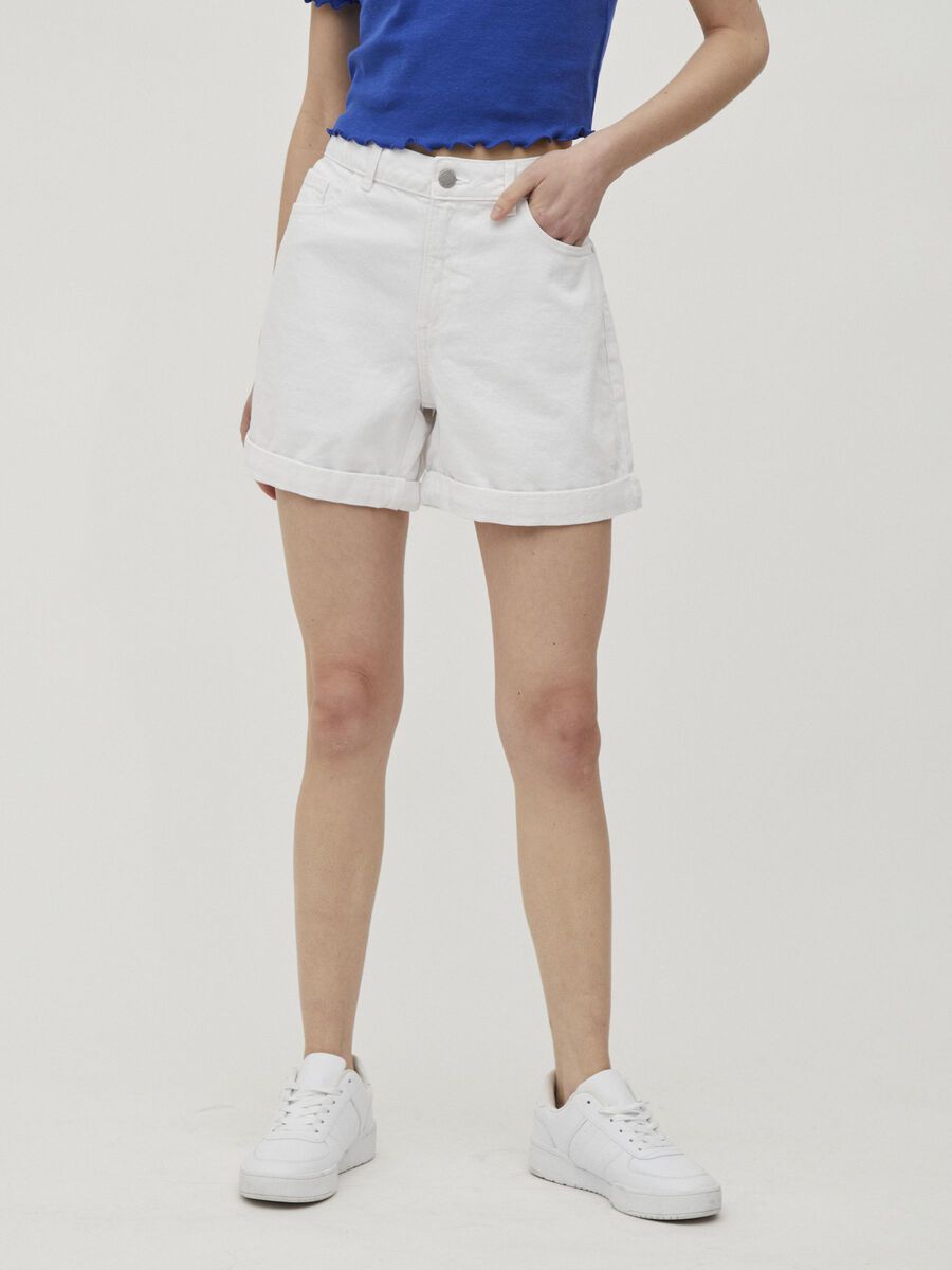 Vila À TAILLE HAUTE SHORTS EN JEAN, Cloud Dancer, highres - 14074944_CloudDancer_003.jpg