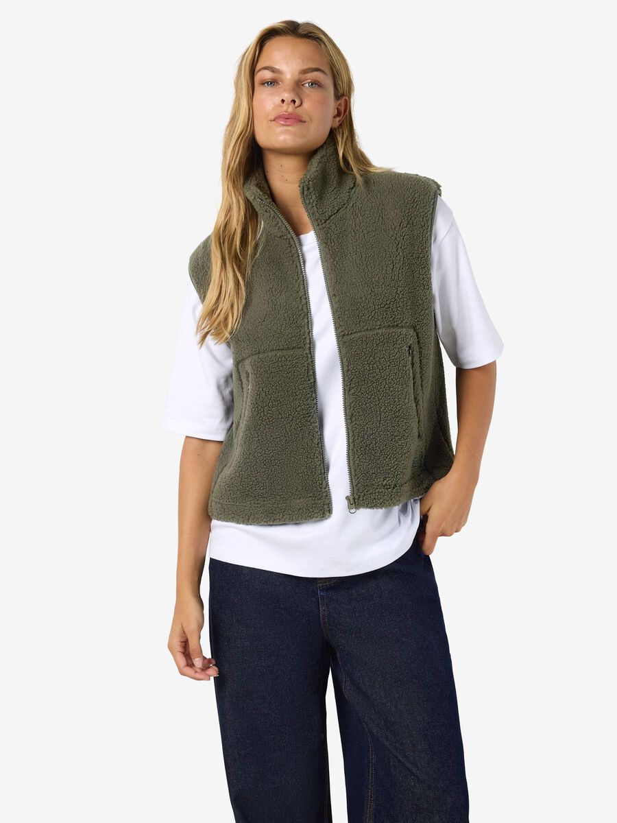 Carousel image - NMMASEY TEDDY GILET, Kalamata | 5