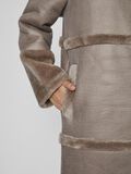 Vila FAUX SHEARLING CAPPOTTO, Simply Taupe, highres - 14088328_SimplyTaupe_007.jpg