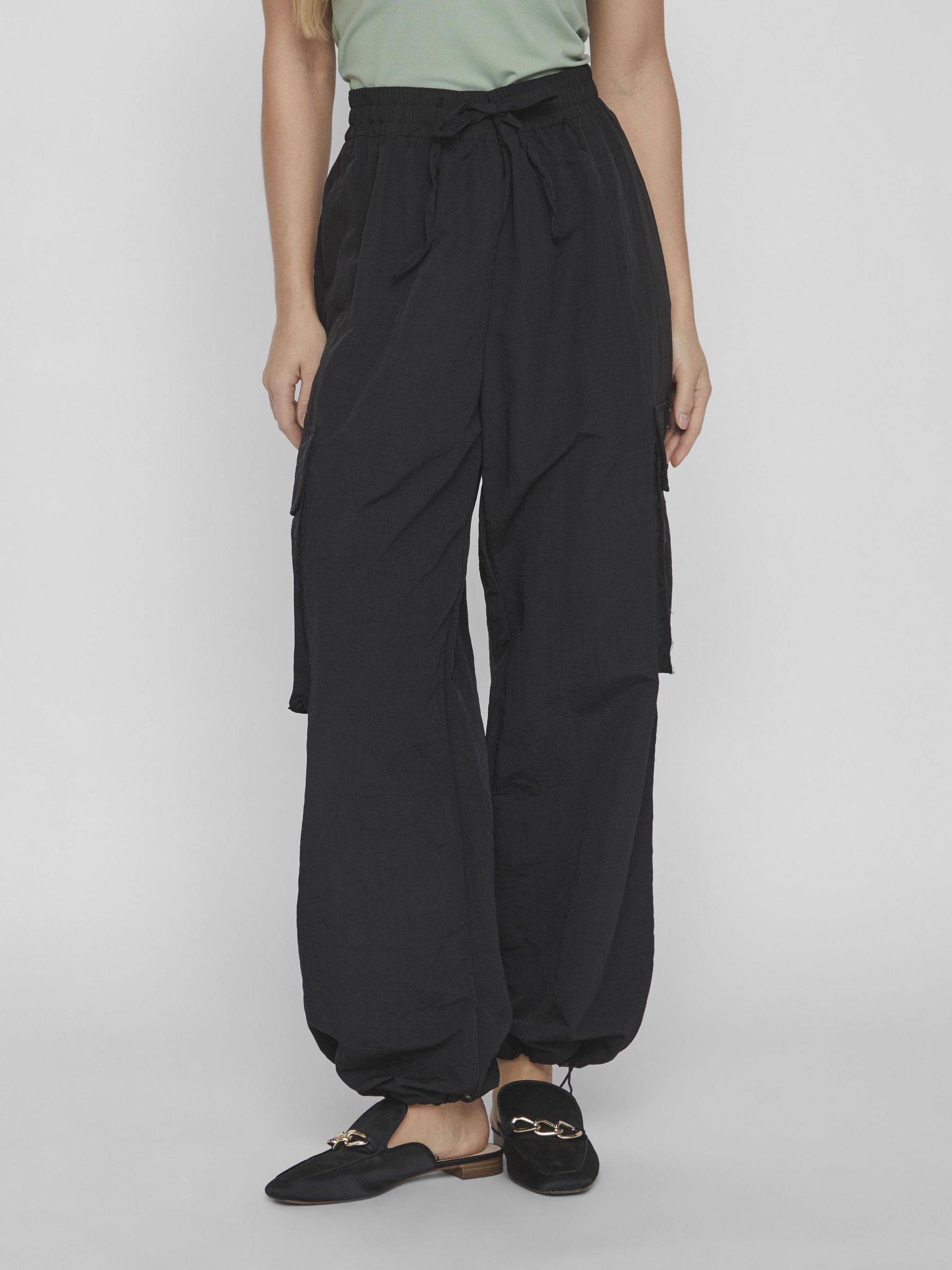 Pantalon negro con sales lazo en la cintura