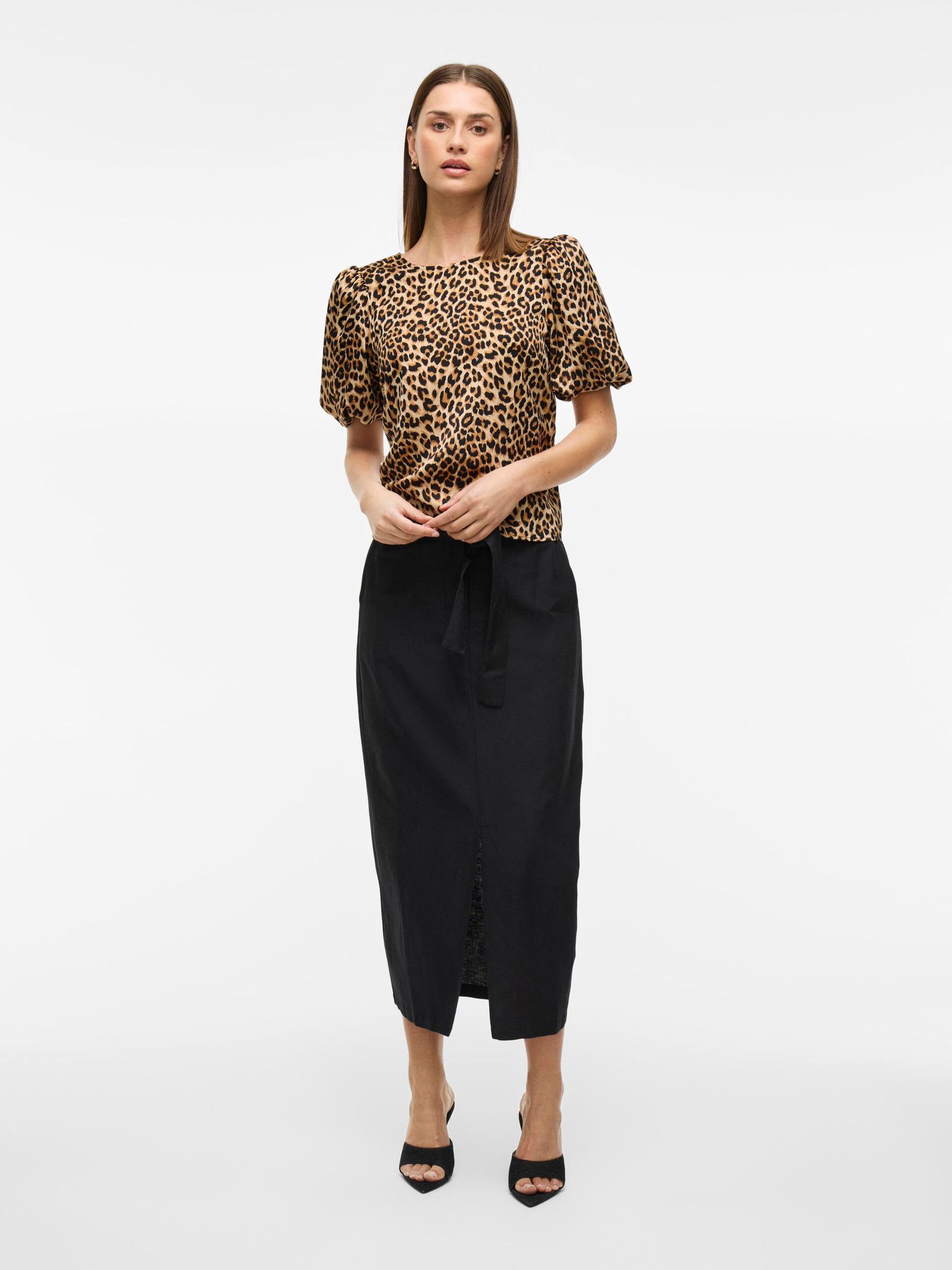 Carousel image - VIELLETTE ROUND NECK SHORT SLEEVED TOP, Caramel Café | 4