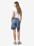 Noisy May NMHOLLA DENIM SHORTS, Medium Blue Denim, highres - 27033664_MediumBlueDenim_005.jpg
