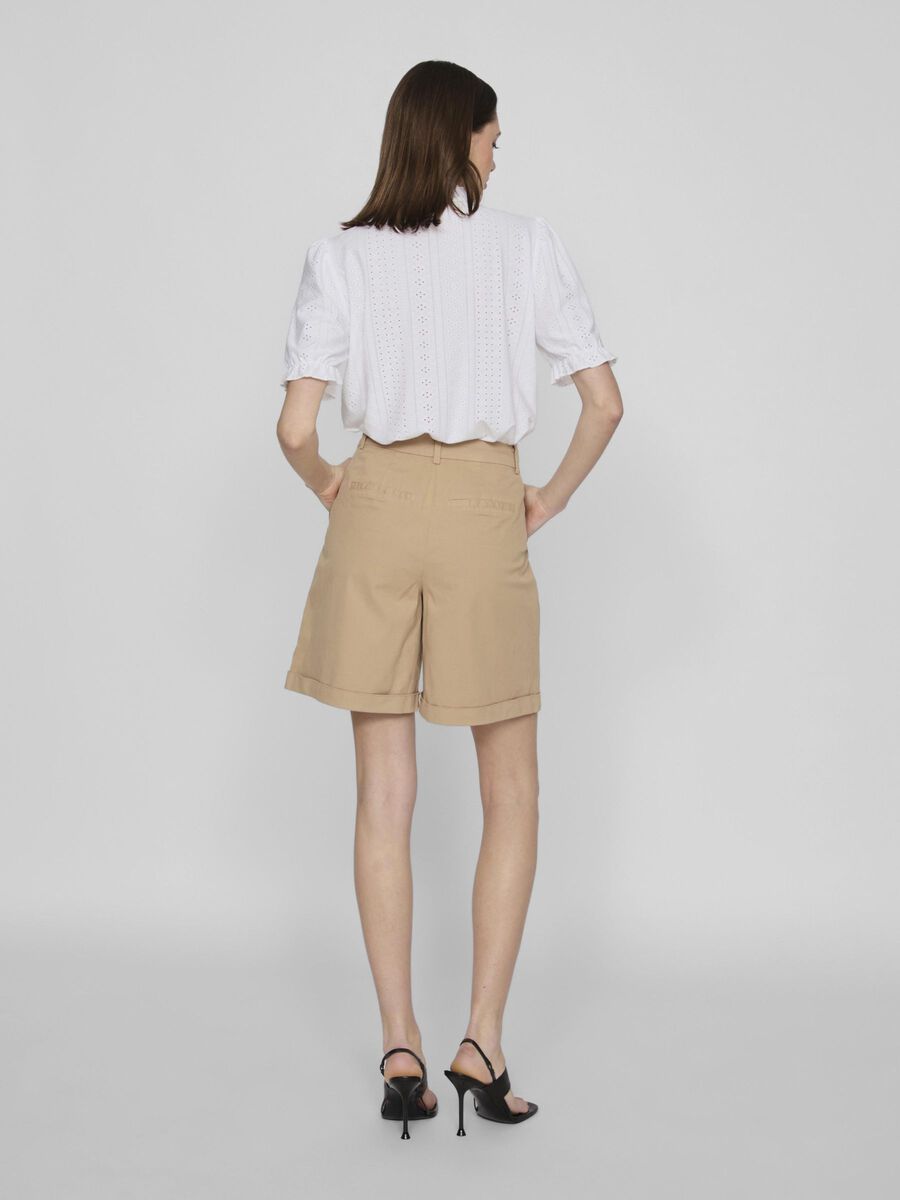 VILA MID RISE CHINO SHORTS, Cornstalk, highres - 14092025_Cornstalk_004.jpg