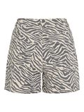 VILA REGULAR WAIST SHORTS IN DENIM, Birch, highres - 14109963_Birch_1218614_002.jpg