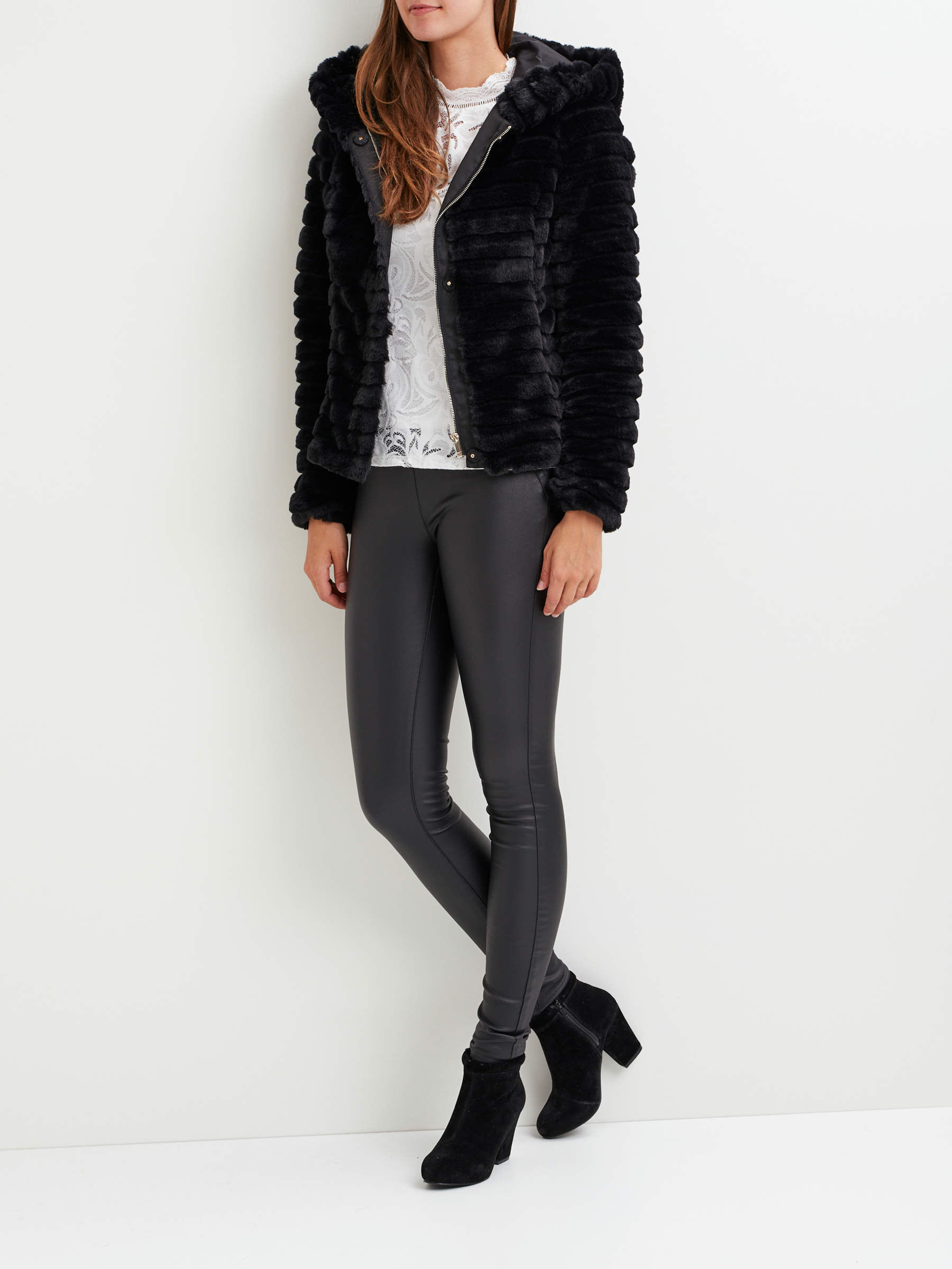Vila faux fur coat outlet