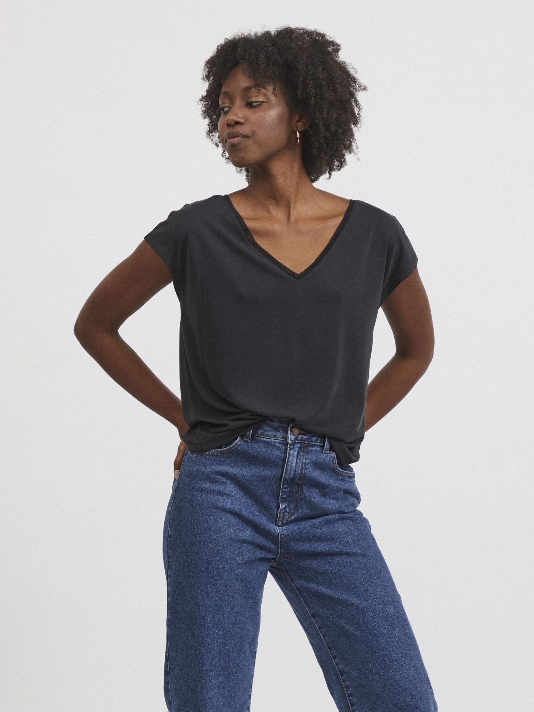 SHORT SLEEVED V-NECK TOP (Black) | Vila