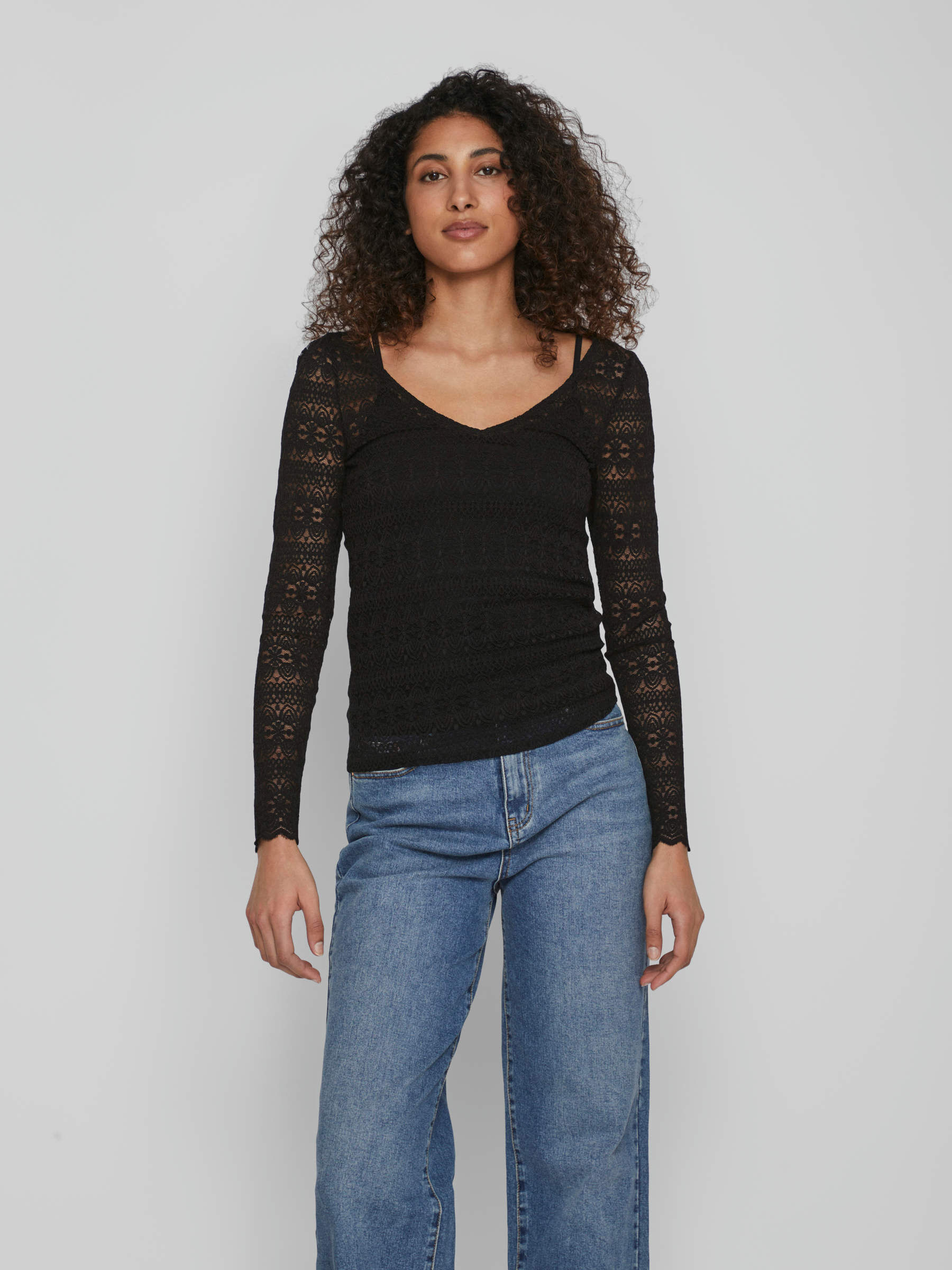 KANTEN SHIRT MET LANGE MOUWEN