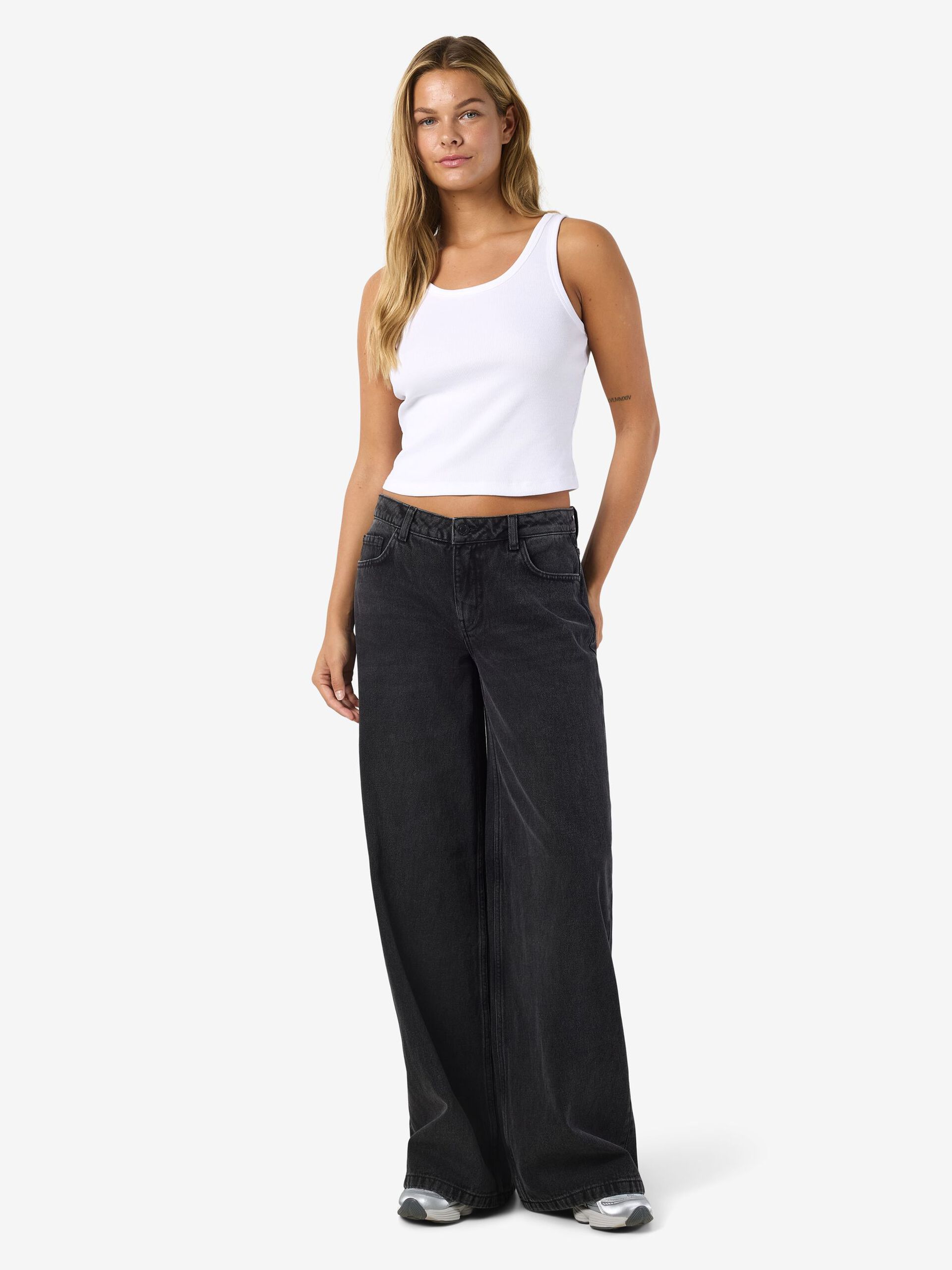 Carousel image - NMKETTIE WIDE FIT JEANS, Black Denim | 6