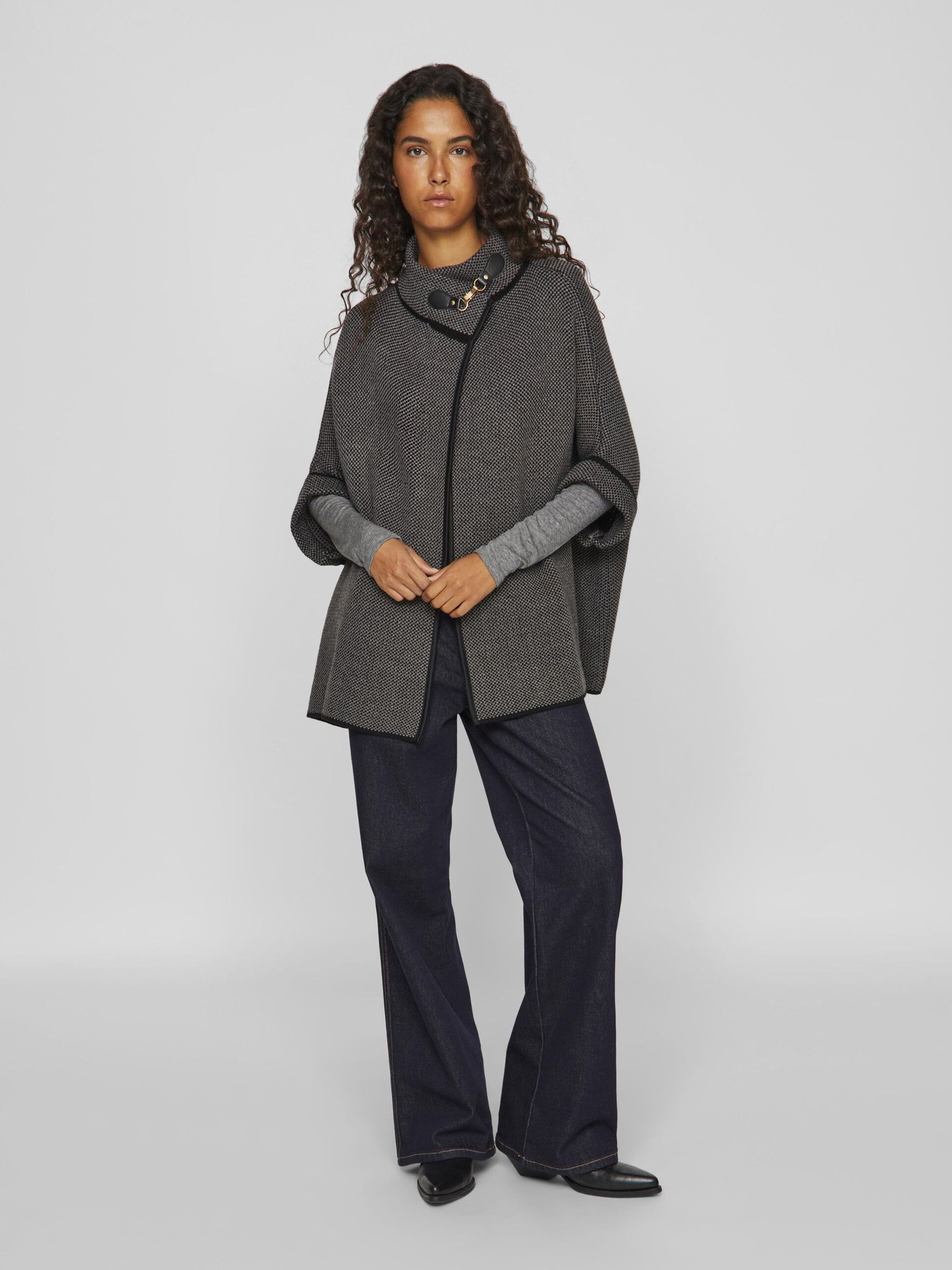 Carousel image - KNITTED PONCHO, Dark Natural Melange | 4