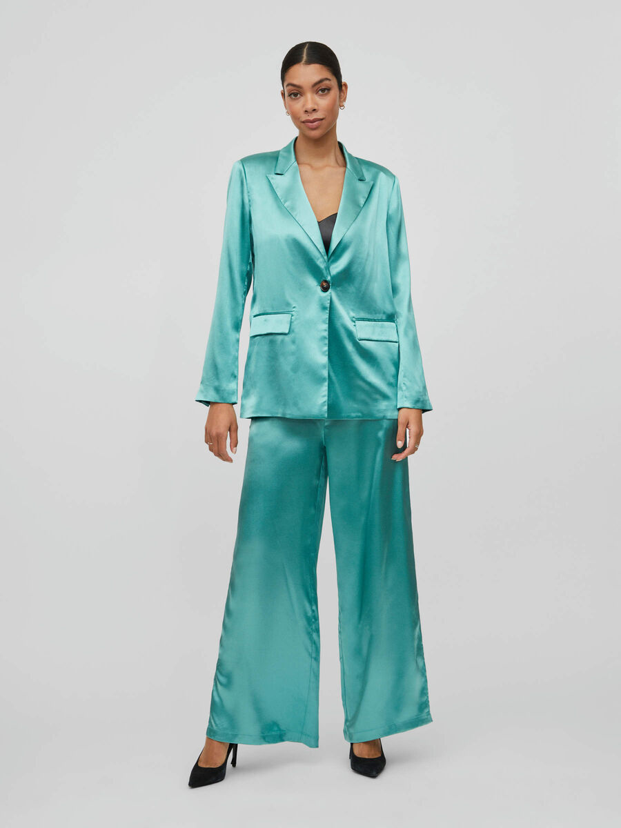 SHOP THE LOOK - vl_suit_3_14084267_Alhambra_005.jpg